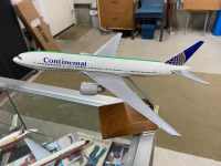 Photo: Continental Airlines, Boeing 777-200