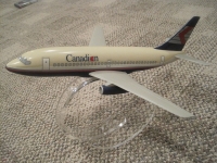 Photo: Canadian Airlines, Boeing 737-200