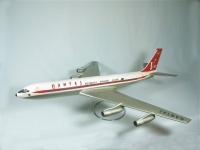 Photo: Qantas, Boeing 707