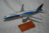 Photo: Continental Airlines, Boeing 7E7